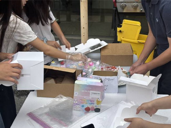 Assembling boxes